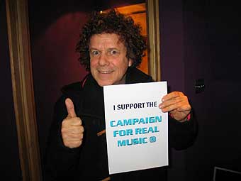 Leo Sayer lending his support